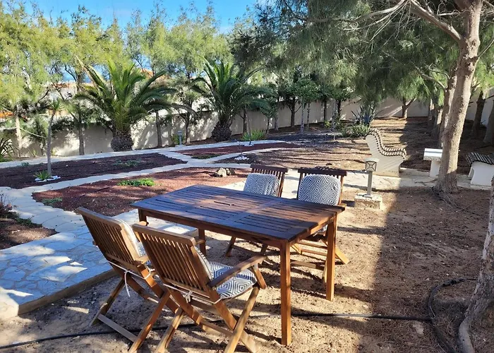 Fuerte Action Nyaraló